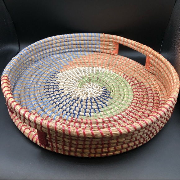 XL Sea Grass Woven Hostess Tray 16” Diameter, Handles 3”tall Vietnam - Picture 3 of 9